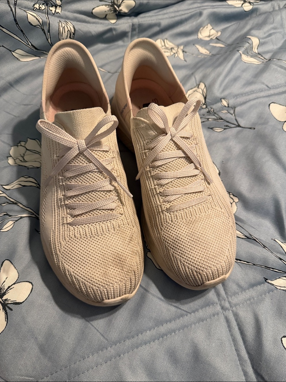 Skechers slip-ins Women’s Lightweight Knit Lace-Up Sneakers in Cream